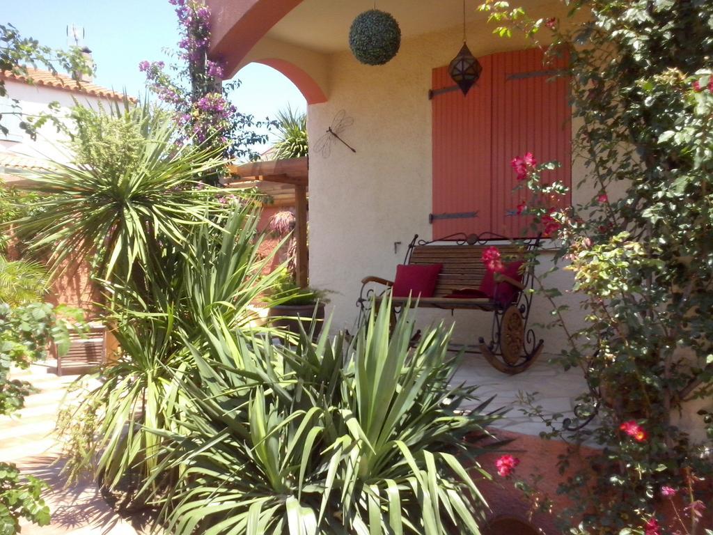 Bed and Breakfast La Gentoliere Pollestres Екстер'єр фото